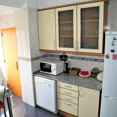 2 Areeiro Com Ar Acondicionado * リスボン