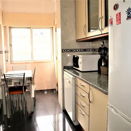 2 Areeiro Com Ar Acondicionado
